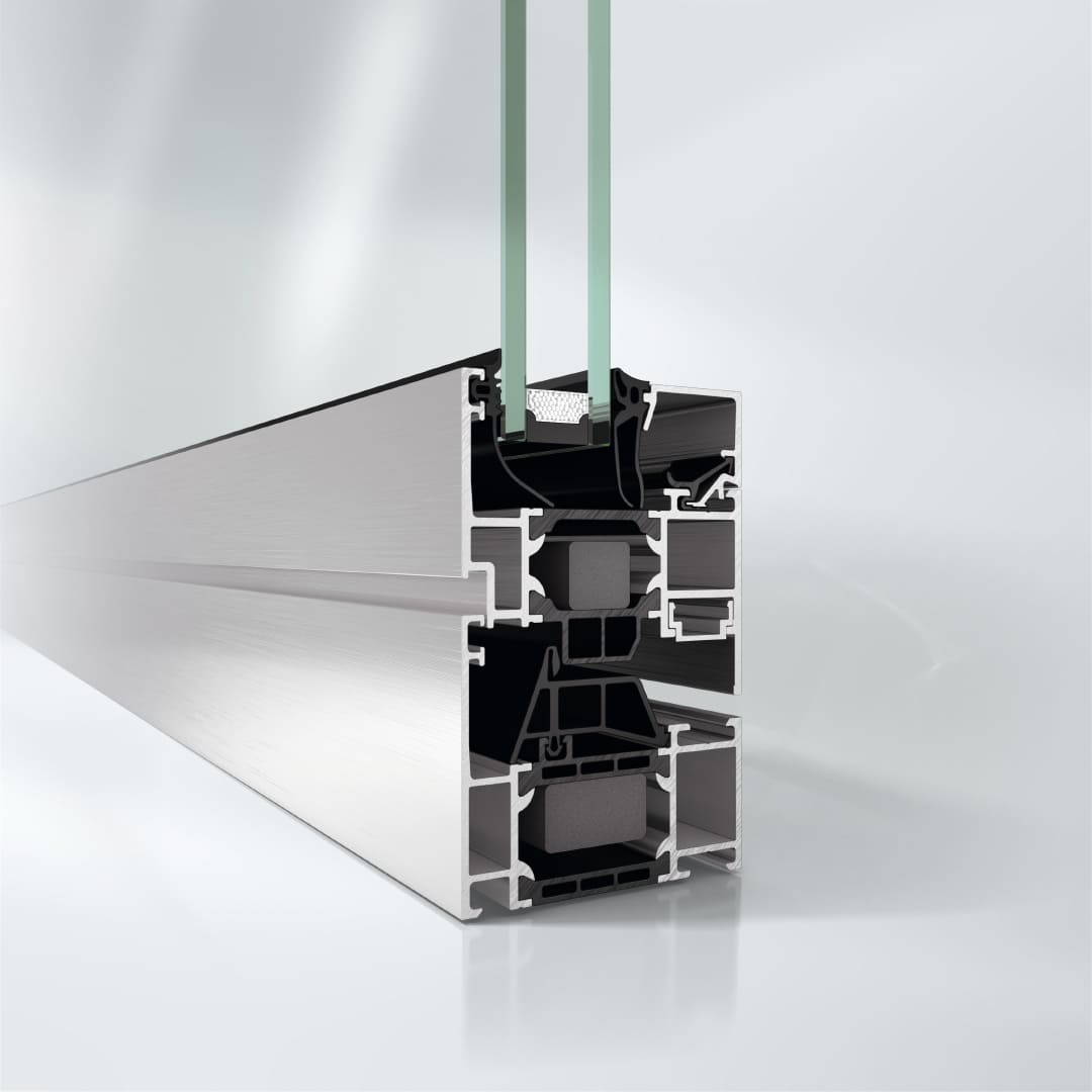 Querschnitt eines Schüco AWS 70 Aluminium-Fensterprofils mit Isolierverglasung und thermischer Trennung